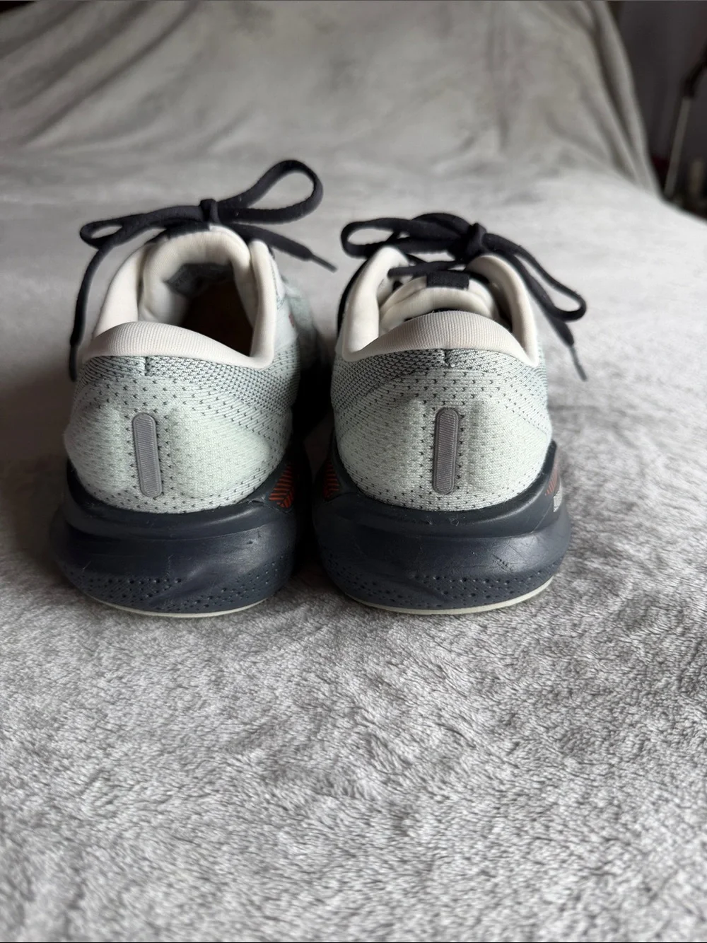 Brooks Adrenaline GTS Running Shoes. Sz 6.5 Wide. Gray. Good tread. Lightweight.